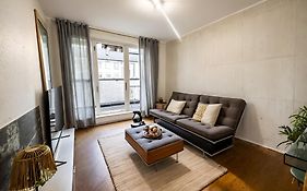 Stbg Bel Appartement Avec Balcon